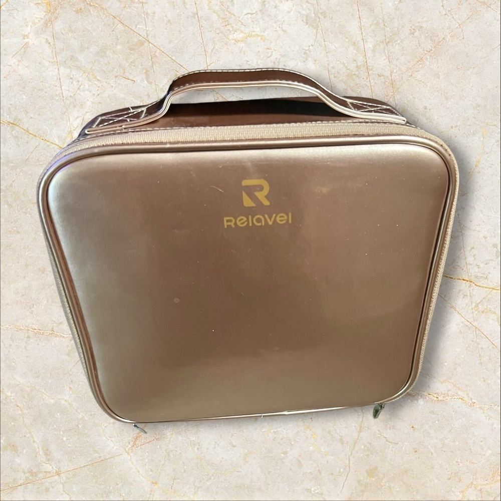 Relavel Cosmetics Case - Picture 1 of 14